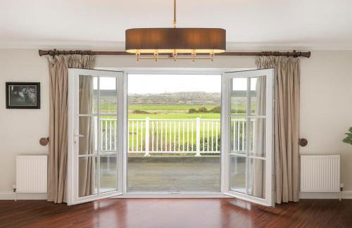 Relaxing Coastal Getaway Perfect for Families - Foto 7