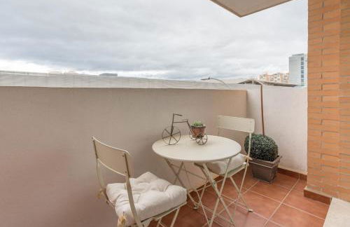 Keywise Perfect location next to María Zambrano STATION, central , beach ,pool and free Parking - Foto 16