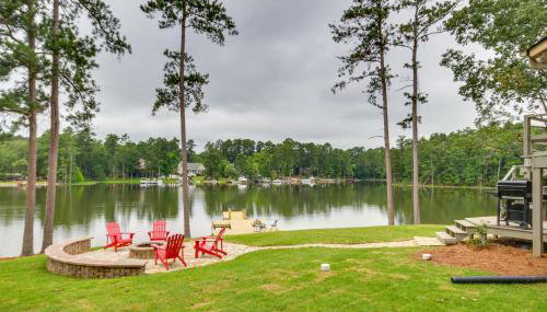 Waterfront Lakehouse w/ Private Dock & Fire Pit! - Foto 1