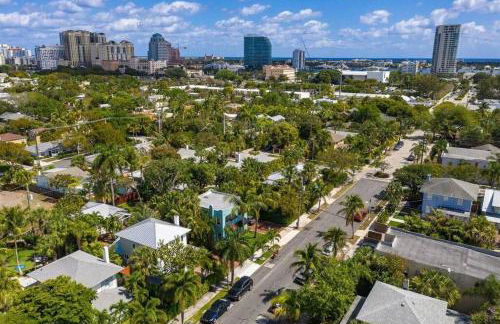 Tropical Estate w/ Guesthouse & Pool. Sleeps 8! - Foto 51