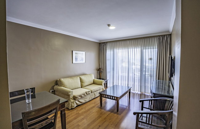 Coral La Quinta Park Suites - Photo 9