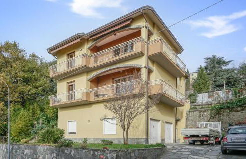 Stunning Apartment In Fosdinovo - Foto 1