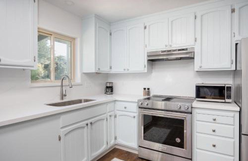 Cozy One-Bedroom Coastal Retreat - Walk to Beach - Foto 10