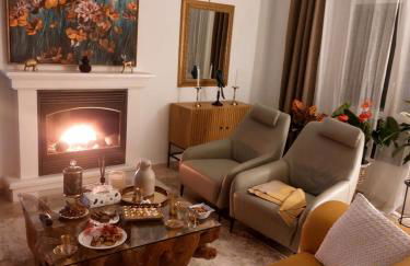 Luxury Villa with Pool & Garden - Foto 17