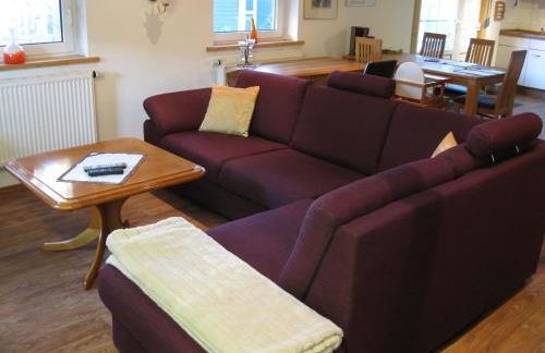 Ferienwohnung Aurich Sandhorst EG 2 Schlafzimmer mit Terrasse und Garten - Foto 3