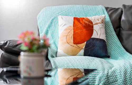 Mint drive 2 Beds With Secure Car Or Van Park w WiFi-Netflix No Deposit Required - Foto 23