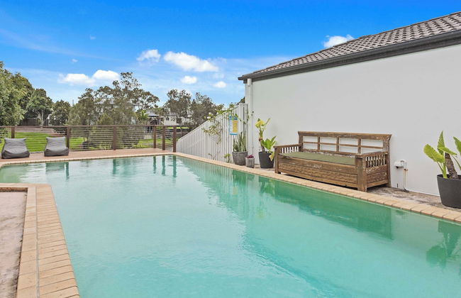 Waterfront Canal Escape in Burleigh - Photo 11