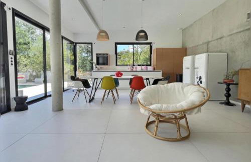 Villa Iris en Ardèche - Piscine Privée et Jardin - Foto 2