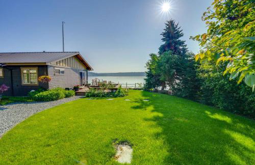 Similk Bay Retreat with Deck, Fire Pit and Hot Tub! - Photo 35