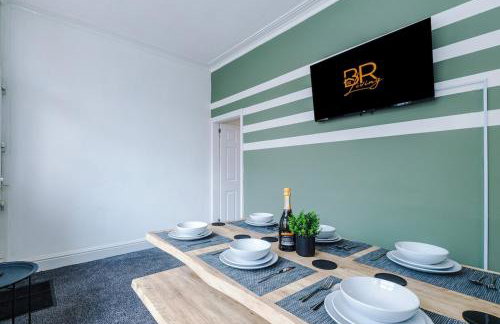 NEW! Modern 3-Bed House, Free Parking, Fast Wi-Fi & Easy Manchester Access - Foto 43