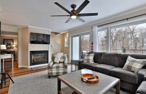 Premium 5 bedroom, pet friendly private home with hot tub 3 miles from the Skyship Bear - Foto 29