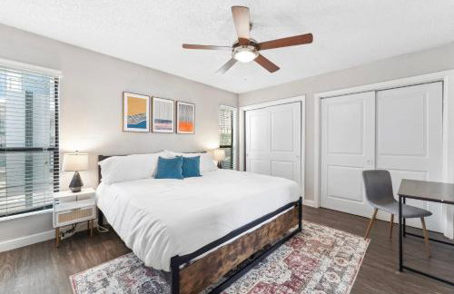 Economy King Bed Suites w Pool, Next to Downtown - Foto 9