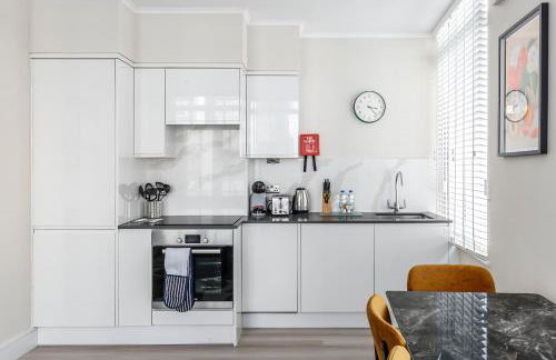 River House by Aeria Apartments - Photo 18