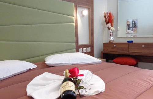 Niki Studios Sea - Front - Photo 39