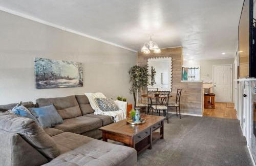 2 bed 2 and a half bath close to shopping restaurants and more - Foto 5