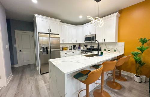 Spacious 3BR Family Oasis Sleeps 8 with Free Parking Near Medical District, Douglas Park and University of Illinois Chicago - Foto 27