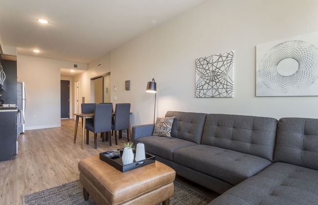 Domicile Suites at Cove - Photo 29