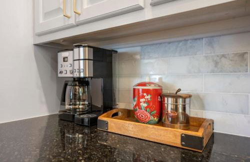 The Susser Estate with Dock Hot Tub Game Room - Foto 13