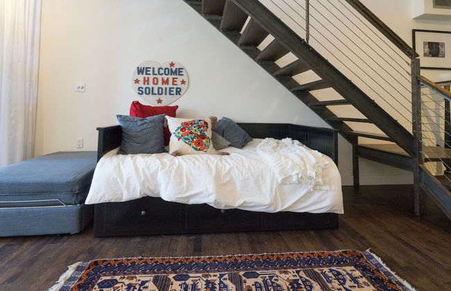 Applewood Suites - The Ossington Loft - Photo 37