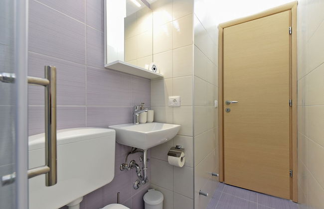 House 1735 - Photo 24