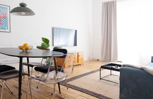 Spacious 3BR Apartment at Schillerkiez - Groups & Families - Foto 40