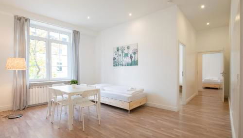 Tolstov Apartments - 1 or 3 Room Apartments - 20 Min Messe DUS and Old Town DUS - Foto 4