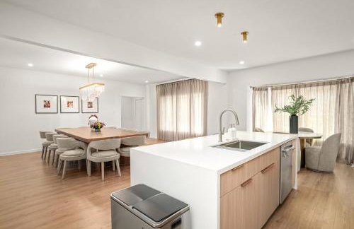 Gated Resort, 2 Homes, 9BR Ensuites, Slps27, Pool - Photo 28