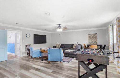 Ranch Home Gem 5BR Home Sleeps 12 with Game Room - Foto 35