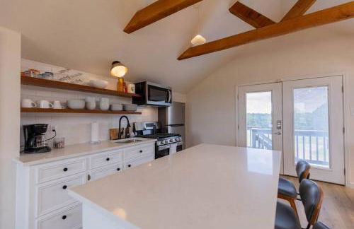 Colorado river access, game room & swimming pool - Photo 12