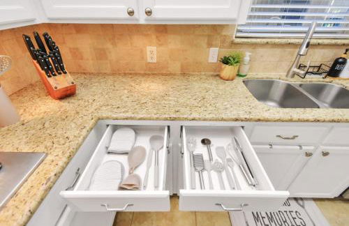 Luxury Retreat with Heated Pool, Firepit, Outdoor Cinema - Foto 50