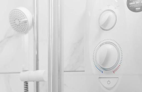 Stylish Apartment - High Speed Internet & Free Netflix - Near City Centre - 2MR - Foto 34