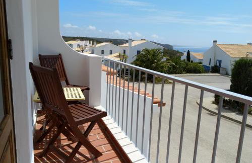 Casa dos Pinheiros - Foto 2