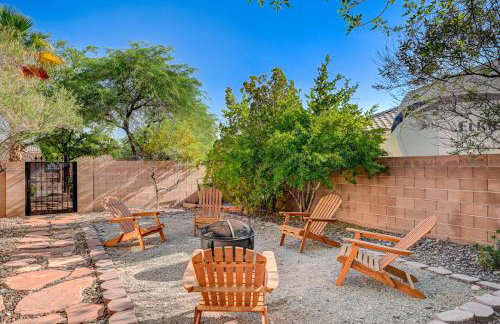 Luxury 6 BR Home Large Pool & Spa with Grassy Yard - Photo 20