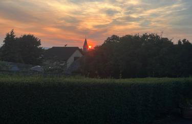 Sunset Retreat Cabin, Private Hot Tub with Mini Cinema Projector & Garden views - Foto 21