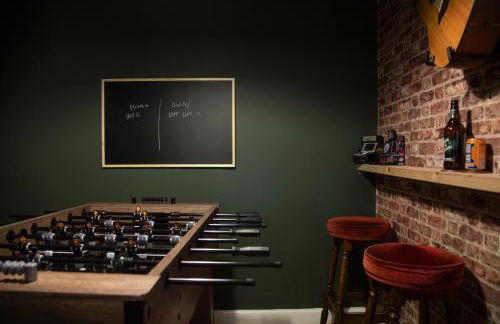 Trendy 2 Bed Flat - Near Airport - Foto 5