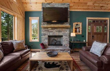 Black Bear Lodge by Avantstay Lakefront, Dock, Pool, Theater Sleeps 20+ - Foto 42