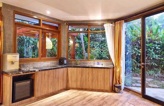 Villa 4-BR Klub Bunga No. 8 Batu Malang - Foto 5