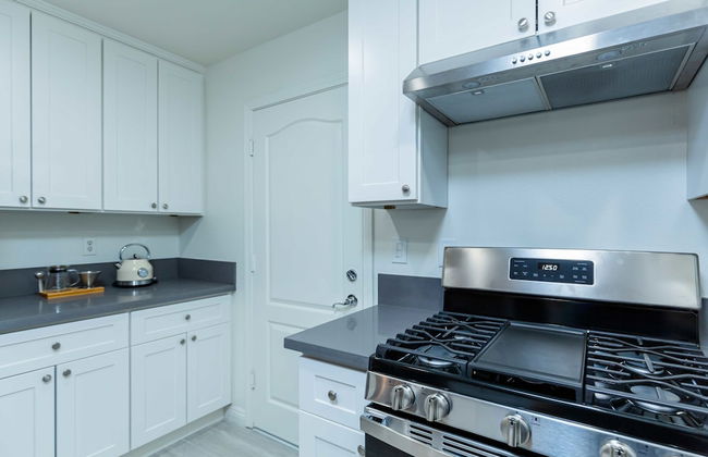 Elegant Pasadena Retreat Prime Comfort Awaits - Foto 7