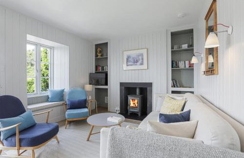 Coastguard Cottage - set in an elevated position with fabulous views overlooking Portloe - Photo 4