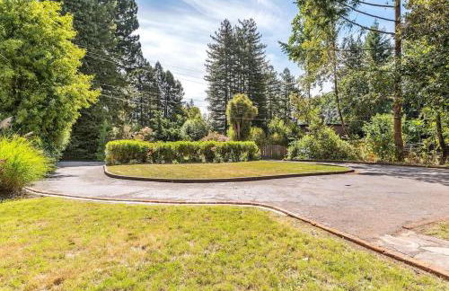 Lovely Tudor Home With Pool & Spa Near Russian River - Foto 36