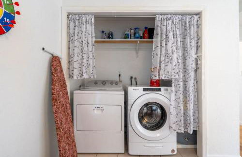 Pet-friendly 4BR Seattle Retreat with Fenced Yard - Foto 21