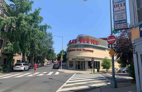 Prime DC 3BR 2Story Home - 95WalkScore Steps to Cafes Dining Nightlife Grocery Metro - Close to Downtown - Foto 13