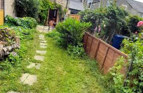 Lovely artist's home ecently refurbished - Photo 2