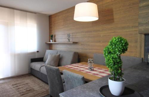 CASA IBEX - Residence Veronza con piscina, Dolomiti Affitti - Foto 1