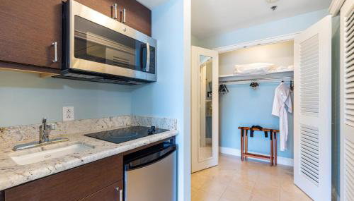 Lovely Deluxe Unit Located at Ritz Carlton - Key Biscayne! - Foto 4, stove, wardrobe