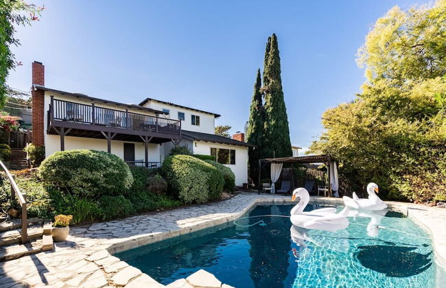 Spacious and Bright 5-bedroom Oasis Pool and Yard - Foto 30