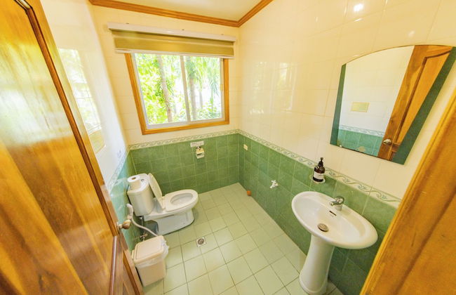 Palms Cove Resort - Photo 37