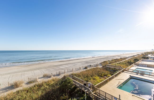 Beach Club at Montego Inn - Photo 22