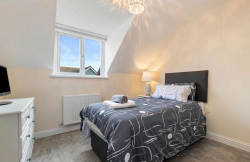 Maynor - Large Luxury House, Log Burner, Central Location - Photo 41