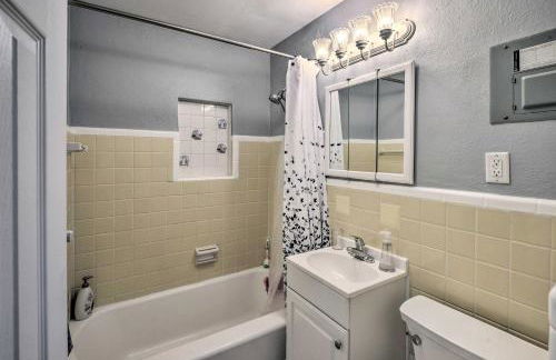 Ormond Beach Home with Screened Porch, Walk to Shore - Photo 13